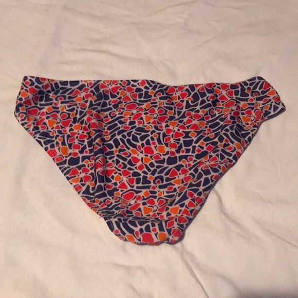 Bathing suit - Picture 2 of 2